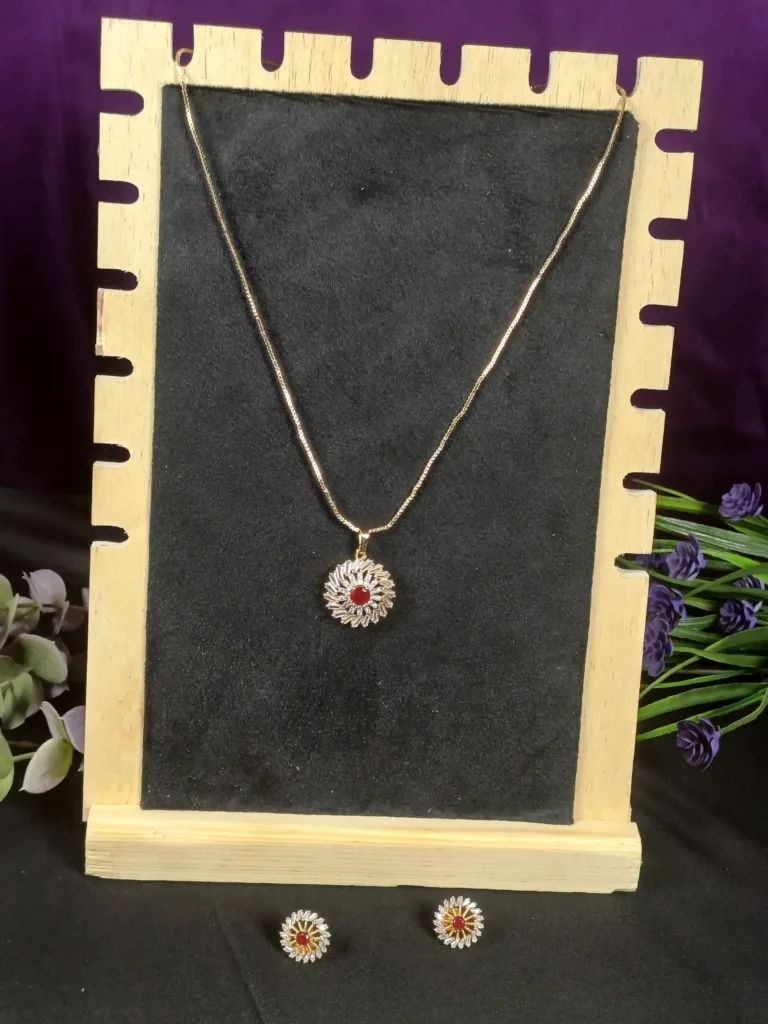 Luxe Edition Rose Cabochon Empress Locket Set