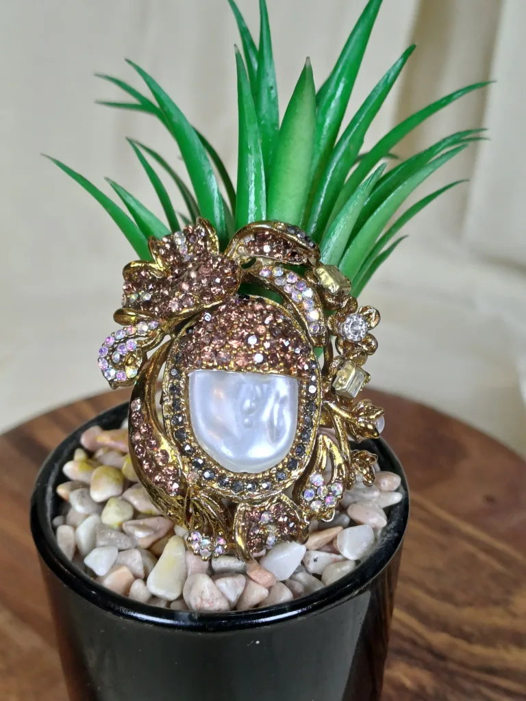 Classic Flow Diamond Cascade Ring