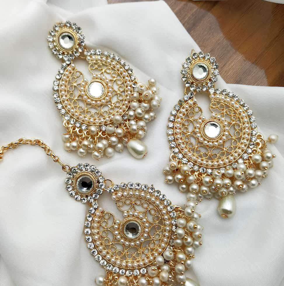Jhumka Set with Tikka