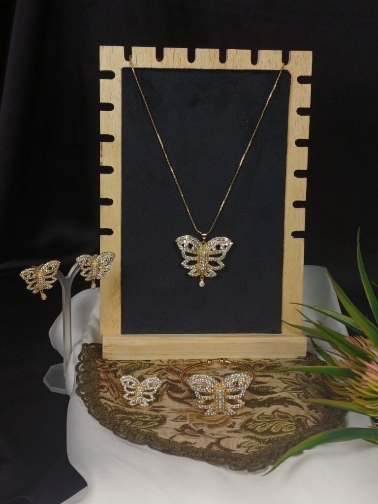 The Golden Monarch Pendant, Earring Set & Kara