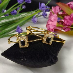 Golden Clover Kara Set