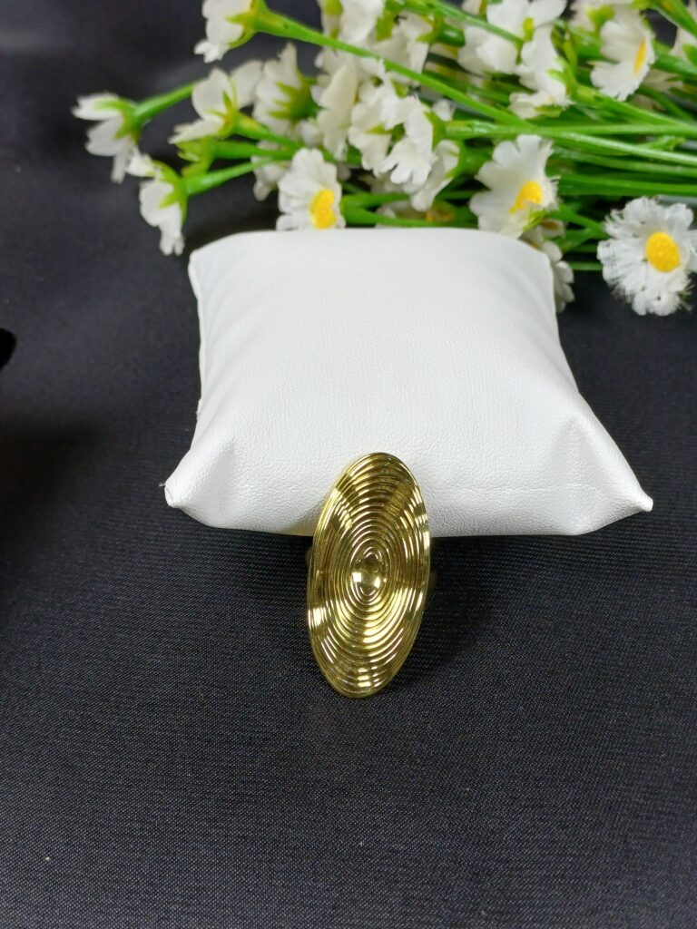 Golden Ripple Shield Ring