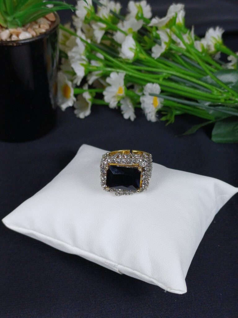 Gold Plated Siyah Crystal Fortress Ring